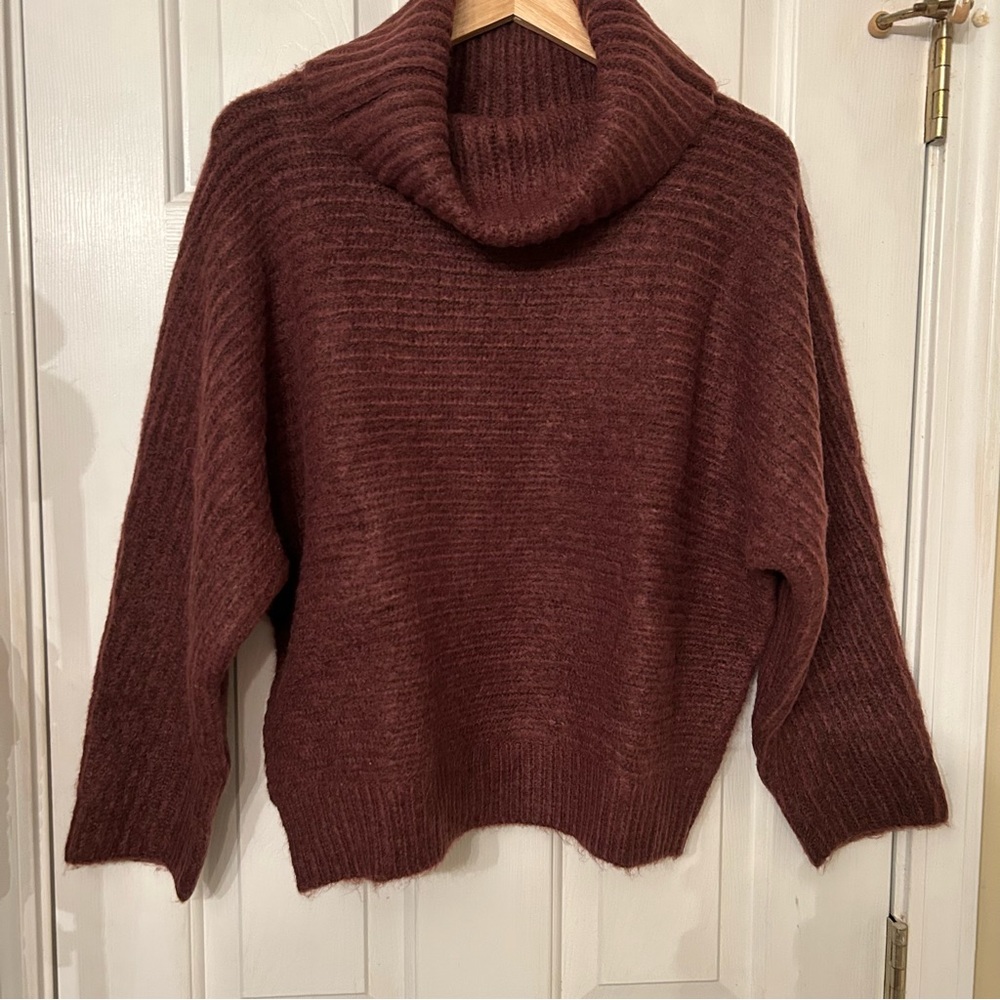 NWT‎ Leith Dolman Cropped Turtleneck Sweater Burgundy Vine Size L